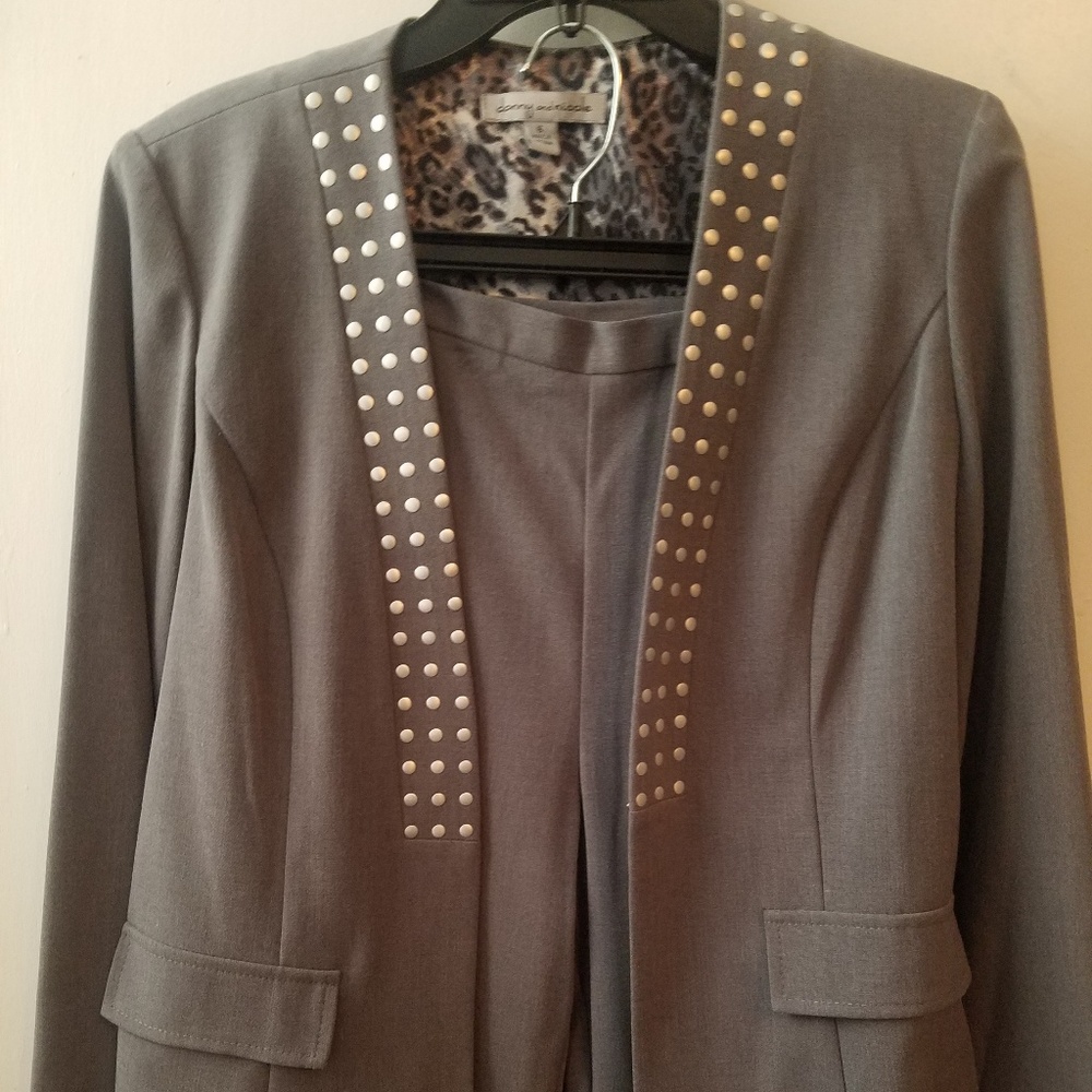 Grey 2 piece pants suit